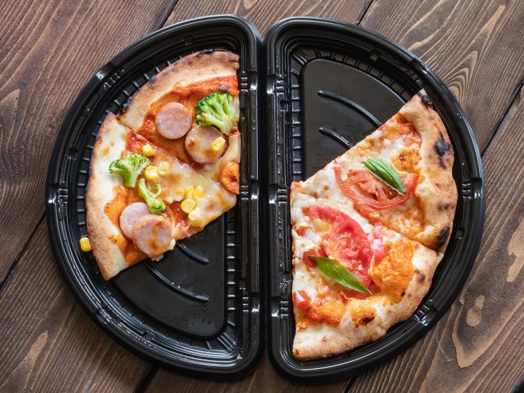 食べかけのピザ