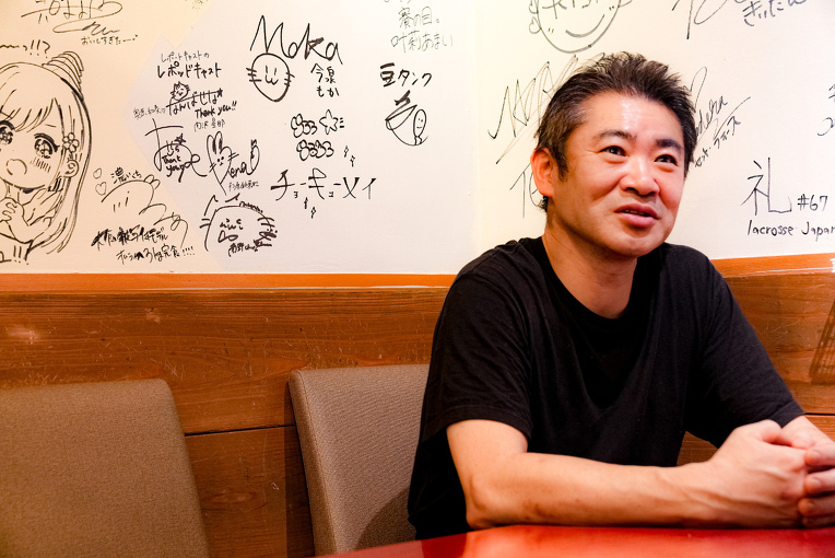 バガス容器について話す伊藤氏