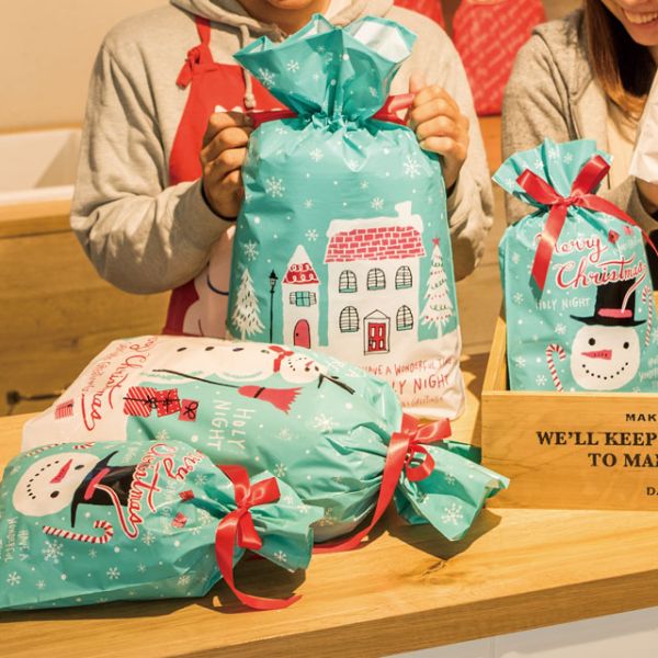 袋 クリスマスミントブルー リボン付PEギフトバッグ-S(20枚 ヘッズ