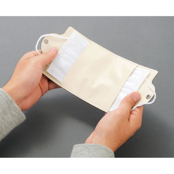 衛生用品 携帯用マスクカバー 2702201