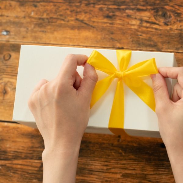 ギフト資材 1942R サテンリボン SUNFLOWER 19mm(1巻) ヘッズ