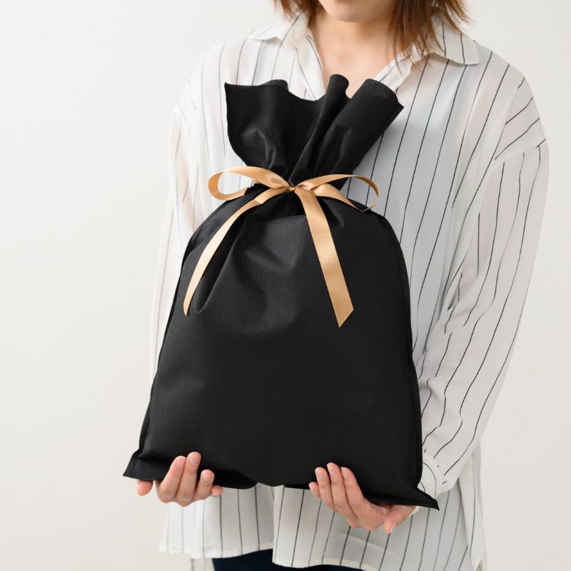 不織布袋 不織布リボン付バッグブラック-M(10枚) ヘッズ