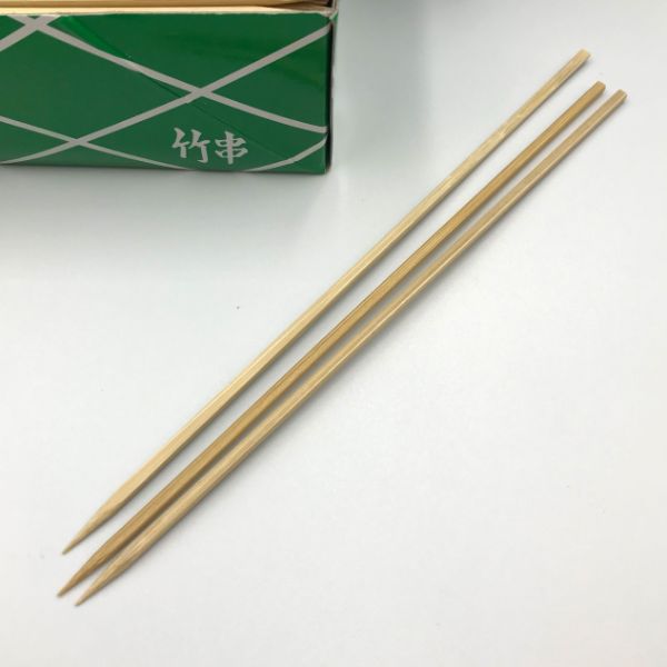 竹角串 18cm 800g箱入 | テイクアウト容器の通販サイト【容器 竹角串 18cm 800g箱入 | テイクアウト容器の通販サイト【容器