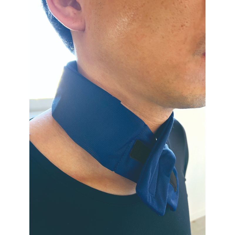 保冷剤付き ネッククーラー(ディープブルー) 三重化学工業