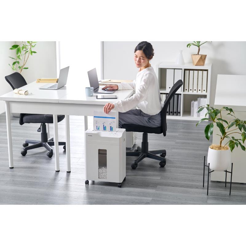 事務用品 オートフィードシュレッダーAFSB60C-W アイリスオーヤマ