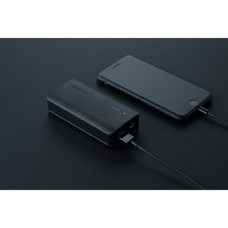 充電機器 モバイルバッテリーIPB-A671-B アイリスオーヤマ