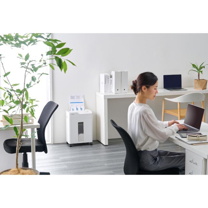 事務用品 オートフィードシュレッダーAFSB60M-W アイリスオーヤマ