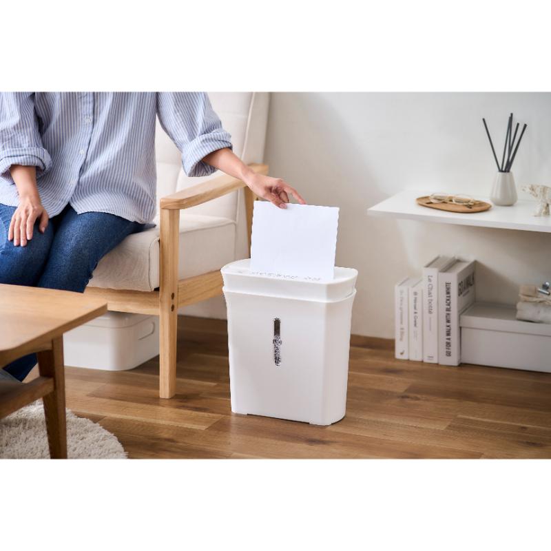 事務用品 パーソナルシュレッダーPS-A8C-W アイリスオーヤマ