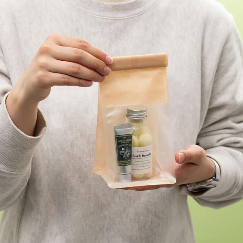 ラッピング用品 MKR-4WP 無地クラフト窓付角底袋-4/ワイヤー付(30枚) ヘッズ